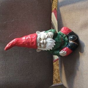 Large sitting Gnome